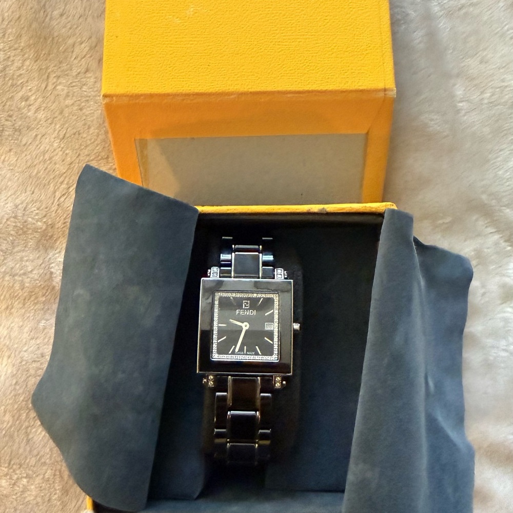 Fendi Black Onyx Square Watch with Diamond Bezel - Picture 3 of 4